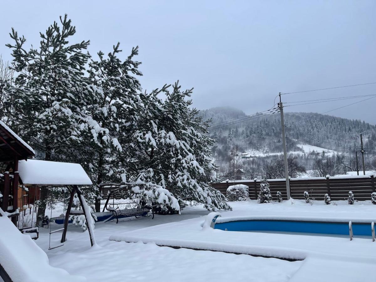 Котедж "Villa Затишна" Mykulytjyn Exteriör bild