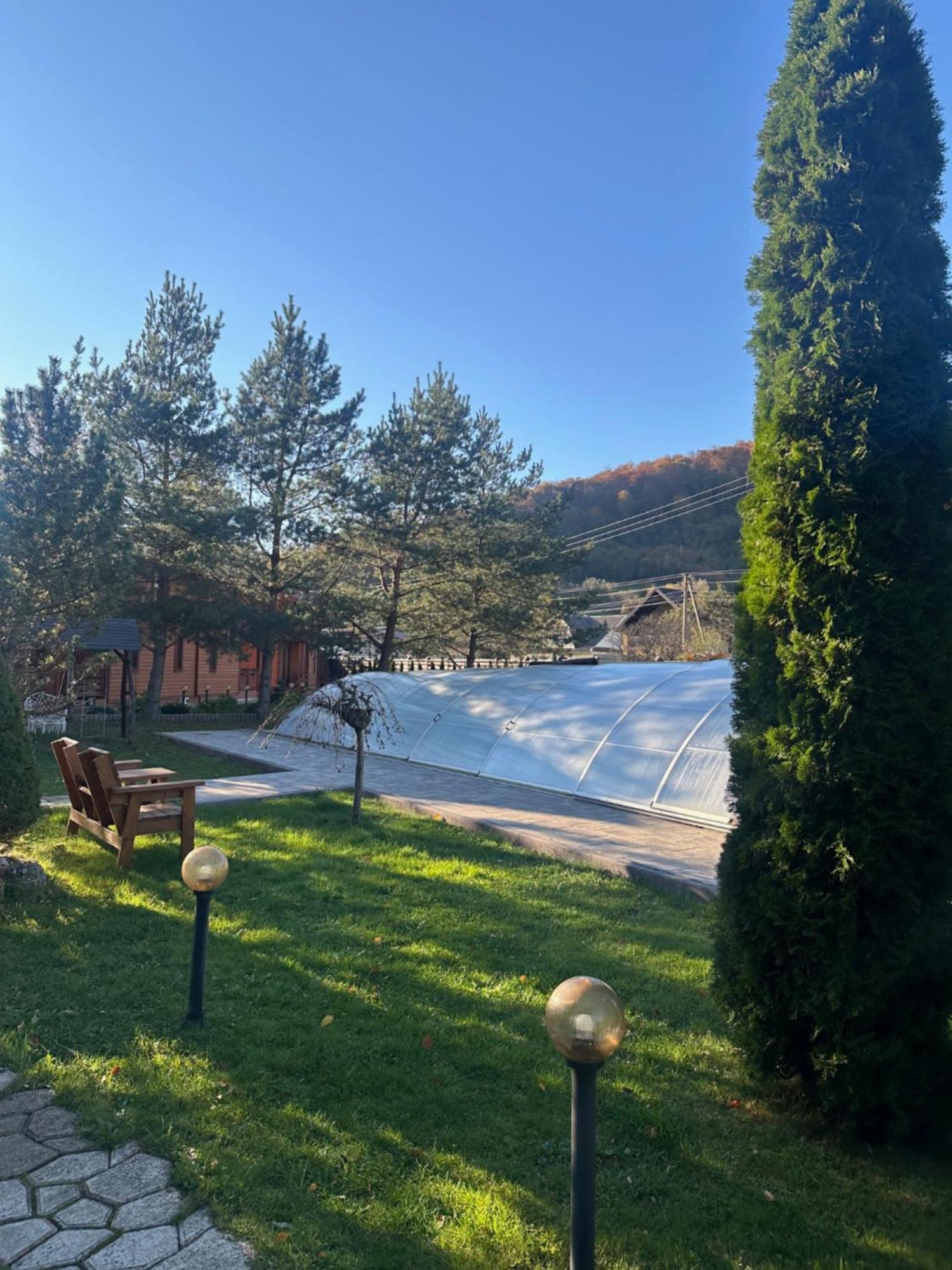 Котедж "Villa Затишна" Mykulytjyn Exteriör bild